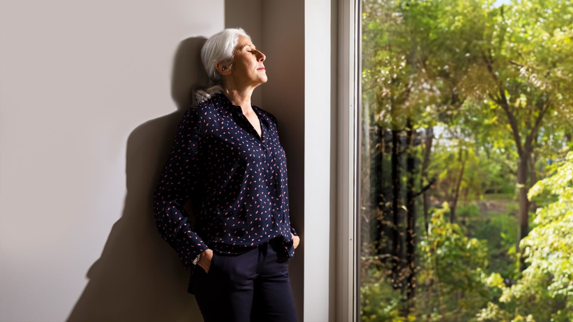 Los vidrios de baja emisividad (low-e) permiten entrada de luz solar y repelen los rayos UV.